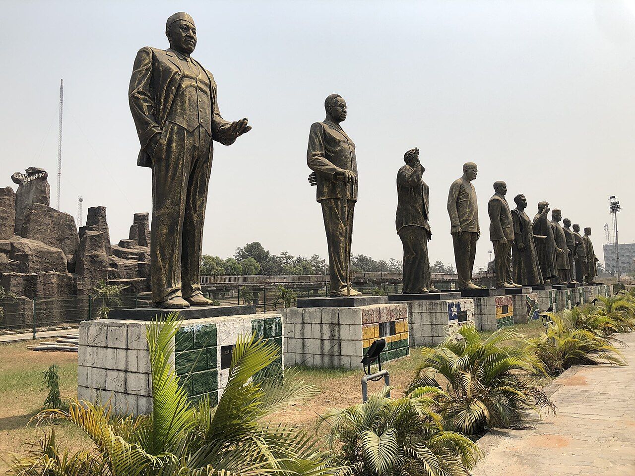 Heroes Square; Creative Commons; FaridhaSL